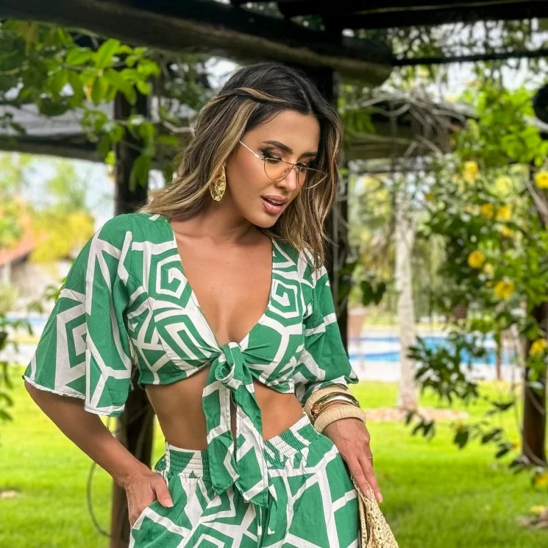 Cropped ref 906 viscolinho estampa geométrica verde